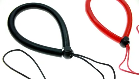 Стропа на руку Strong Arm для аксессуаров в силиконовом чехле