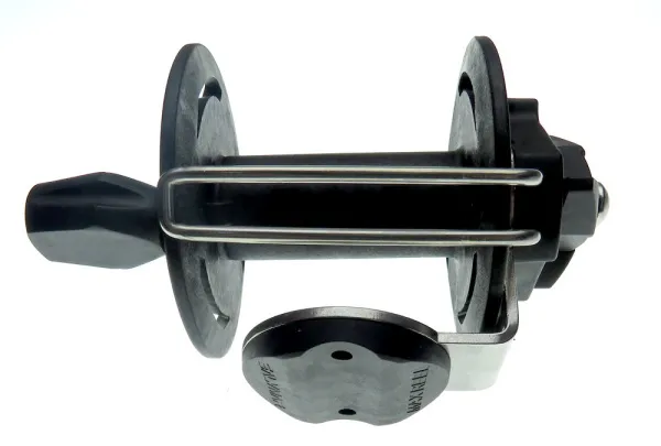 Катушка вертикальная с линеукладчиком для арбалетов Salvimar Black