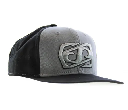 Бейсболка Icon