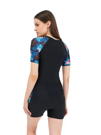 Костюм женский короткий из лайкры Blue&Red