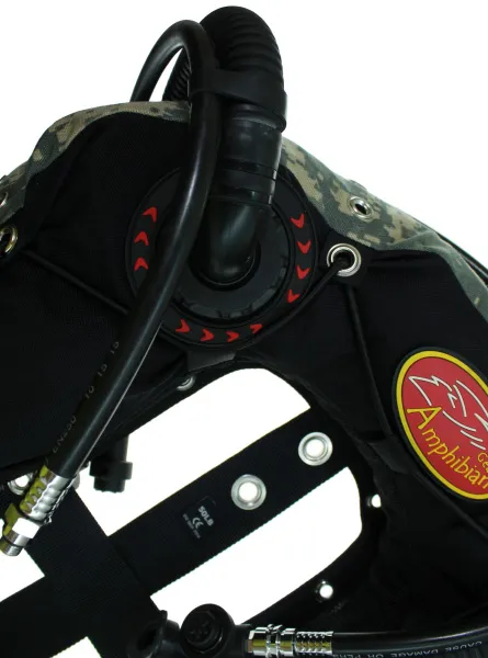 Крыло Amphibian Gear Camo с двумя инфляторами для спарки 50 Lb Крыло Amphibian Gear Camo с двумя инфляторами для спарки 50 Lb