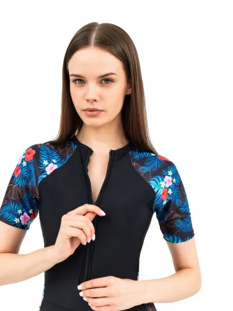 Костюм женский короткий из лайкры Blue&Red