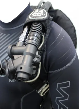 Компенсатор OMS Comfort Harness III Black с алюминиевой спинкой и крылом 32 Lb