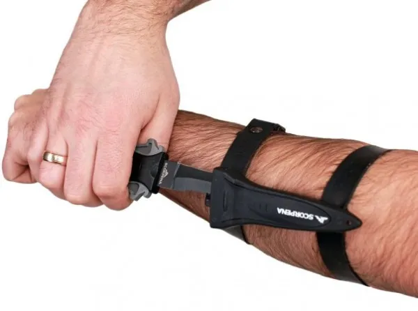 Нож Scorpena A с ножнами и ремешками