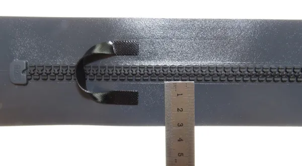 Сухая молния TiZip с пластиковым бегунком