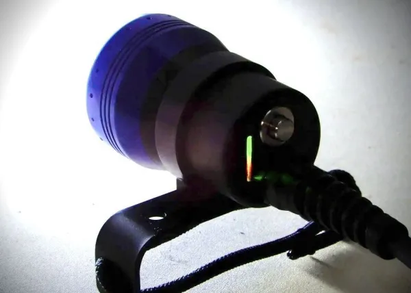 Канистровый фонарь Dive Electronic L-2400SM Люмен с выходом под сайдмаунт
