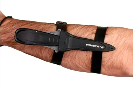 Нож Scorpena A2 с ножнами и ремешками