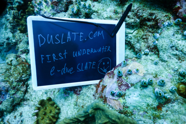 Электронный подводный блокнот Duslate
