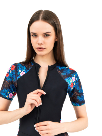 Костюм женский короткий из лайкры Blue&Red