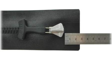 Сухая молния TiZip с металлическим бегунком длиной 76 см