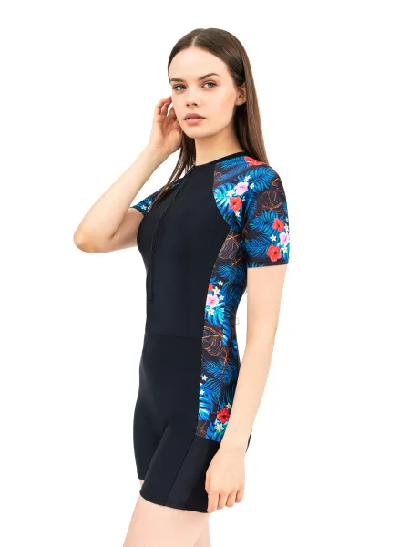 Костюм женский короткий из лайкры Blue&Red Костюм женский короткий из лайкры Blue&Red