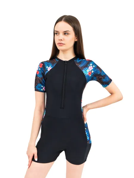 Костюм женский короткий из лайкры Blue&Red Костюм женский короткий из лайкры Blue&Red